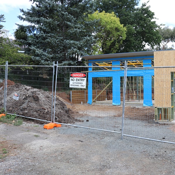 do you deliver and install temporary fencing and what's the cost for these services in Sanborn NY